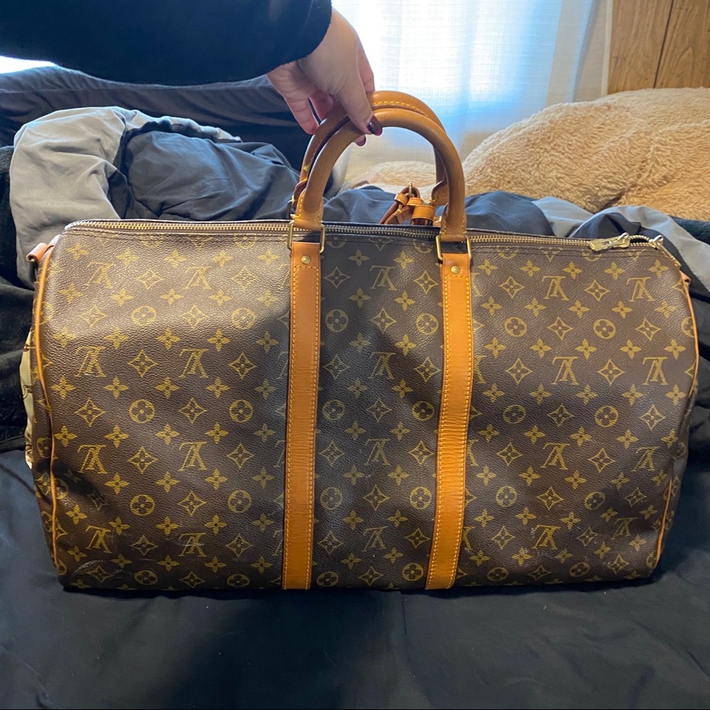 OFFERS WELCOME!! 🌟Louis Vuitton Keepall Bandoulière 55 🌟